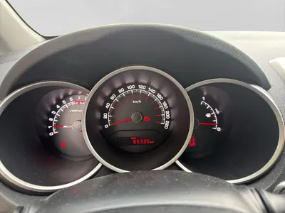 Kia Venga – Foto 10