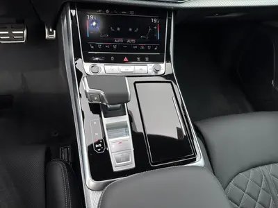 Audi Q8 – Foto 11