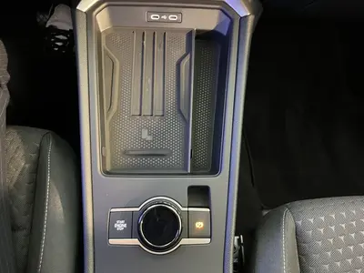 Volkswagen T-Roc – Foto 11