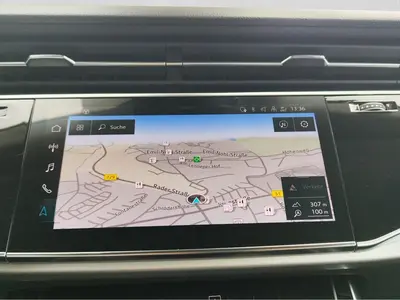 Audi Q8 – Foto 12