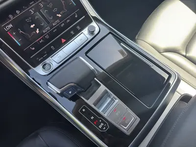 Audi Q8 – Foto 11