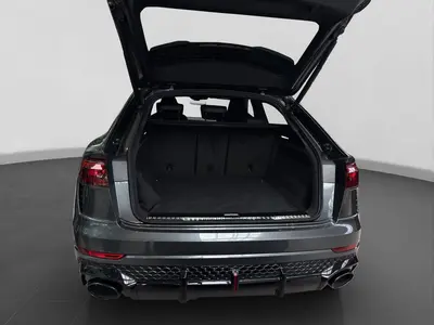 Audi RS Q8 – Foto 16