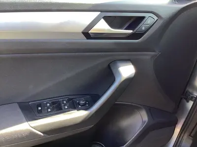 Volkswagen T-Roc – Foto 8
