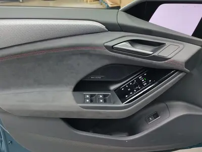 Audi S6 e-tron Avant – Foto 8