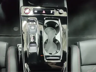Audi S6 e-tron Avant – Foto 11