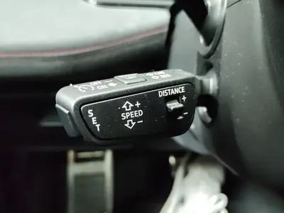 Audi S6 e-tron Avant – Foto 19