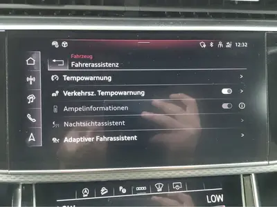 Audi Q8 – Foto 12