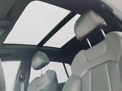 Audi Q8 – Foto 18