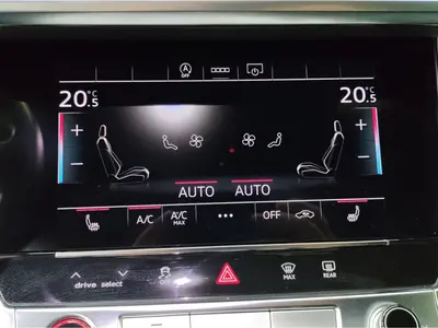 Audi RS 6 Avant – Foto 15
