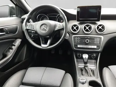 Mercedes-Benz GLA 180 – Foto 5