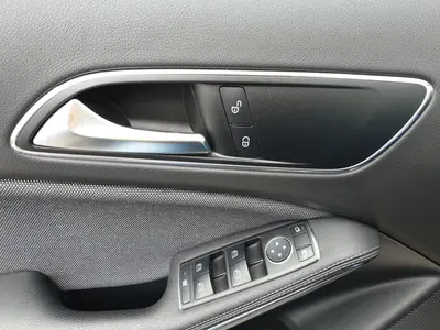 Mercedes-Benz GLA 180 – Foto 8