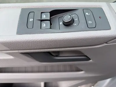 Volkswagen T6.1 Kombi – Foto 8