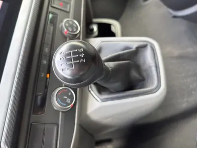 Volkswagen T6.1 Kombi – Foto 11