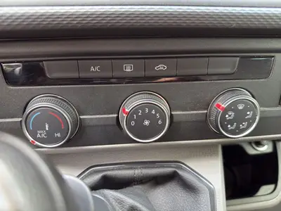 Volkswagen T6.1 Kombi – Foto 18