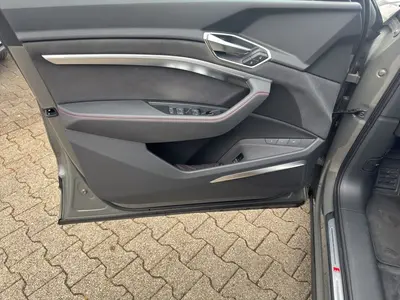 Audi Q8 e-tron – Foto 8
