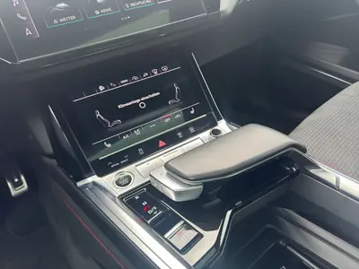 Audi Q8 e-tron – Foto 11