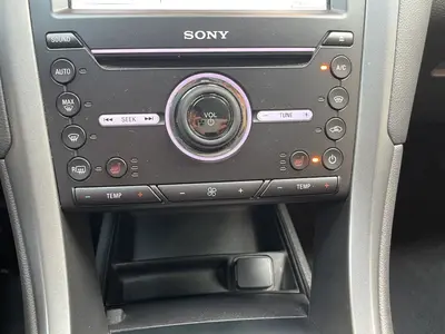 Ford Mondeo – Foto 12