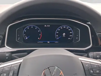 Volkswagen T-Roc – Foto 10