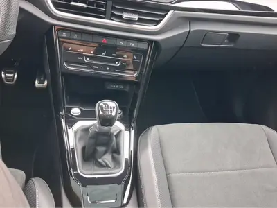 Volkswagen T-Roc – Foto 11
