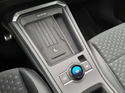 Volkswagen T-Roc – Foto 18