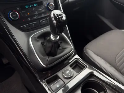 Ford Kuga – Foto 11