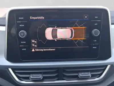 Volkswagen T-Roc – Foto 16