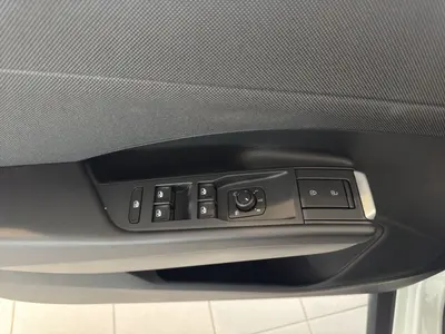 Volkswagen T-Roc – Foto 8