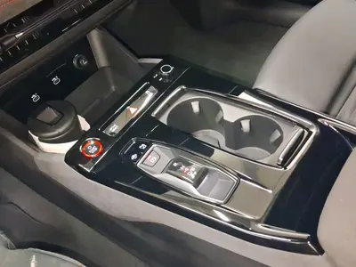 Audi S6 e-tron Avant – Foto 11
