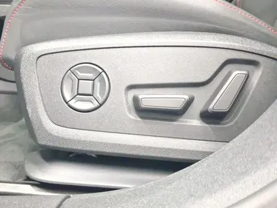 Audi S6 e-tron Avant – Foto 18