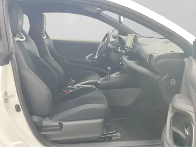 Toyota Yaris – Foto 4