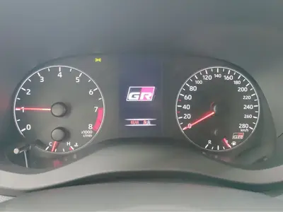 Toyota Yaris – Foto 10