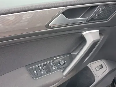 Volkswagen Tiguan Allspace – Foto 8