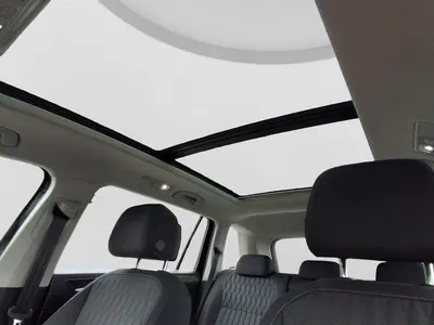 Volkswagen Tiguan Allspace – Foto 17