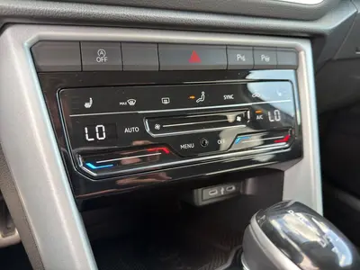 Volkswagen T-Roc – Foto 16