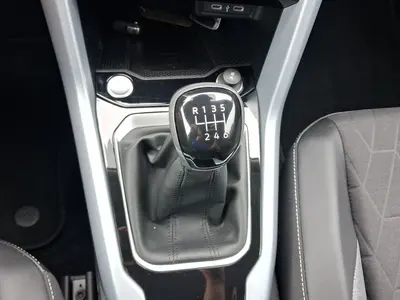 Volkswagen T-Roc – Foto 11