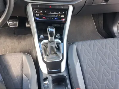 Volkswagen T-Roc – Foto 11