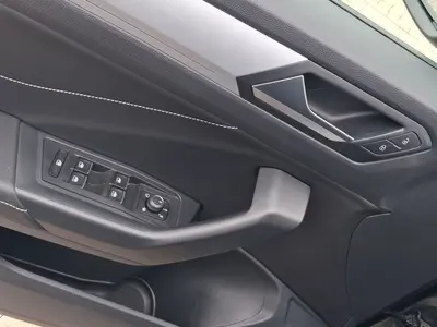 Volkswagen T-Roc – Foto 8