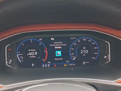 Volkswagen T-Roc – Foto 10