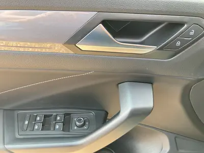 Volkswagen T-Roc – Foto 8