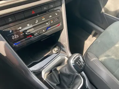 Volkswagen T-Roc – Foto 11