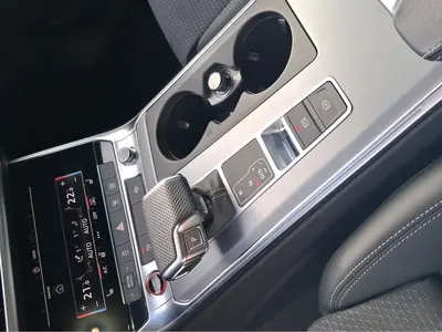 Audi S6 Avant – Foto 11