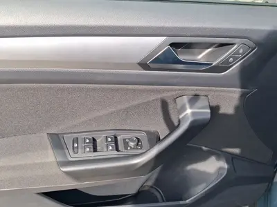Volkswagen T-Roc – Foto 8