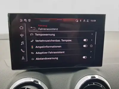 Audi Q2 – Foto 12