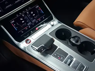 Audi S6 Avant – Foto 11