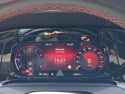 Volkswagen Golf GTI – Foto 10