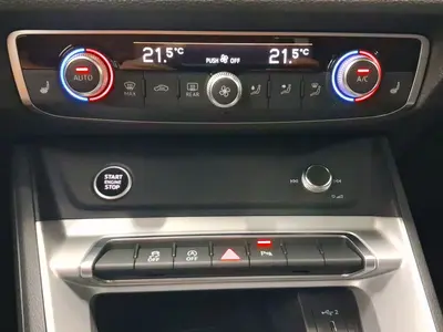 Audi Q3 – Foto 16