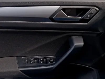 Volkswagen T-Roc – Foto 8