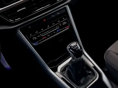 Volkswagen T-Roc – Foto 11