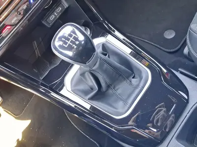 Volkswagen T-Roc – Foto 11