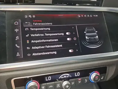 Audi Q3 – Foto 12